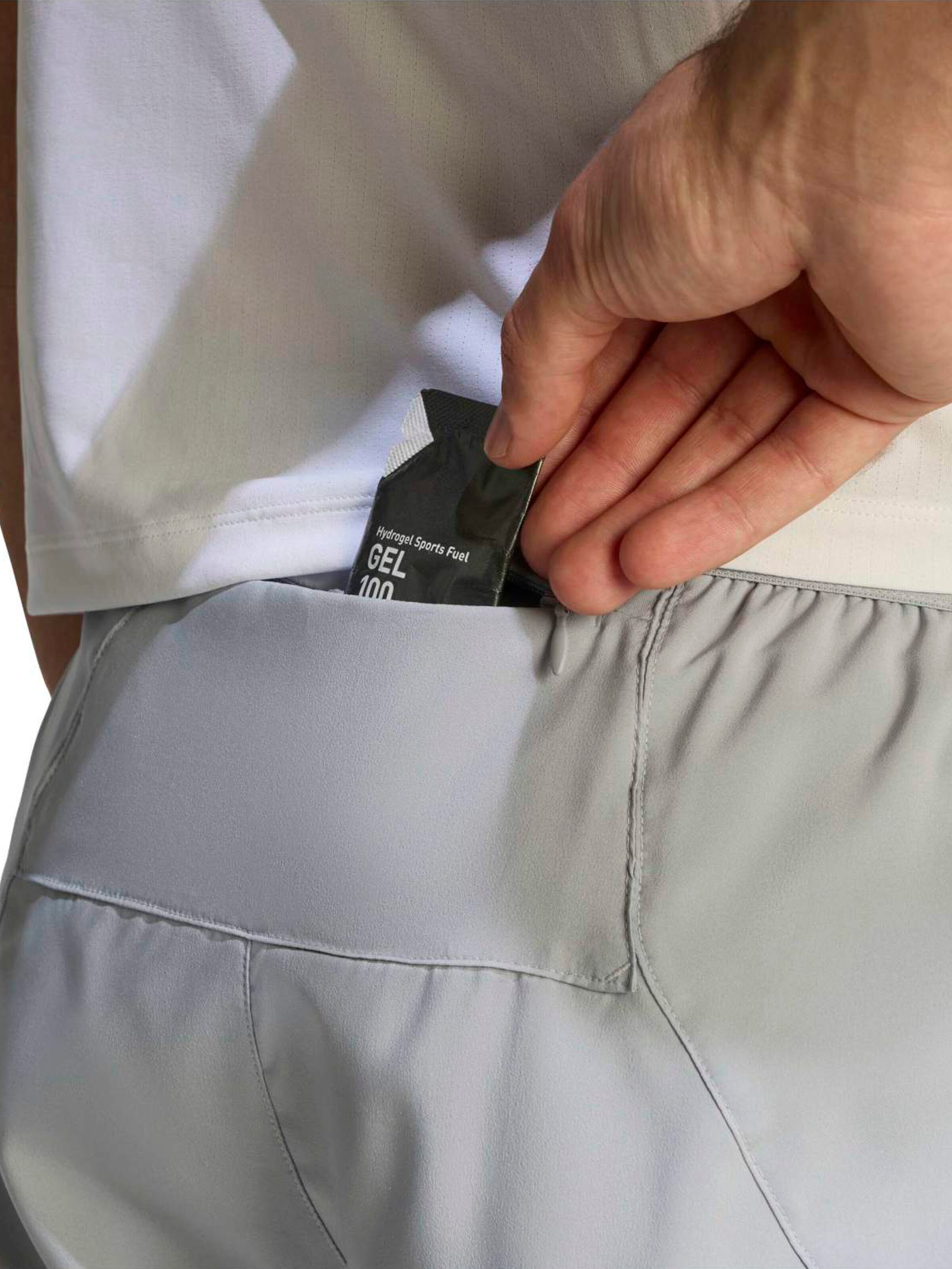 ADIDAS PERFORMANCE - Regular Calças de desporto 'Adi365 Running Essentials' em cinzento