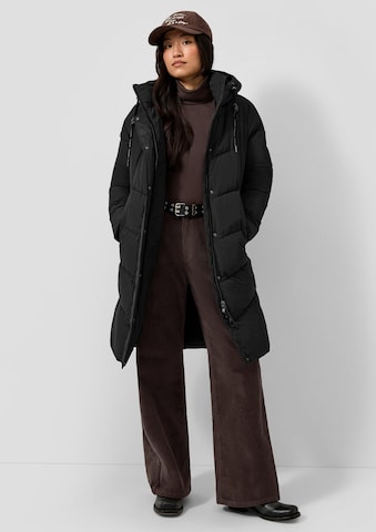 QS Winter coat in Black: front