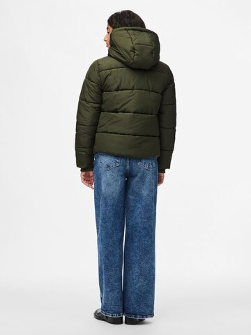 Veste d’hiver 'PCBee' PIECES en vert