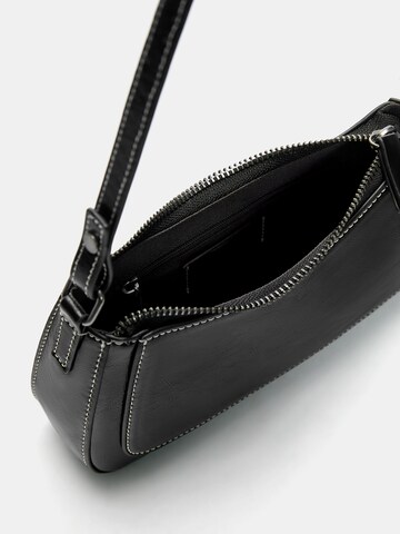 Pull&Bear Shoulder bag in Black