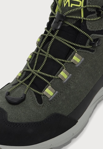 Botine 'VERTYX' de la CMP pe verde