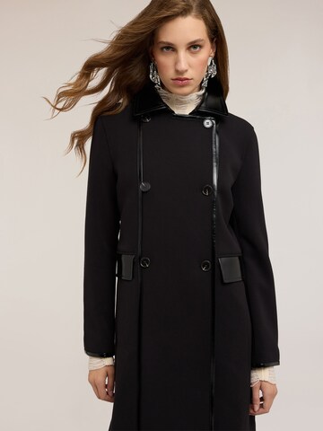 MOTIVI Wintermantel in Zwart