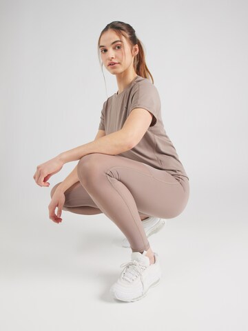 NIKE Funkcionális felső - barna