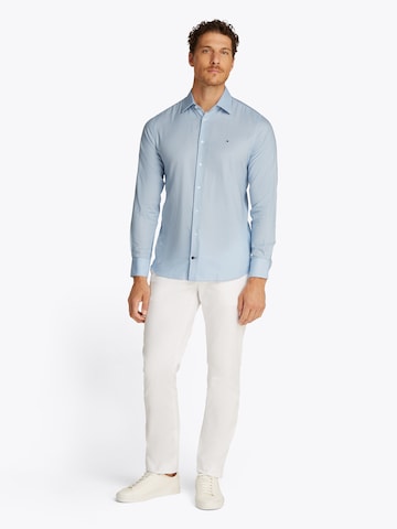 TOMMY HILFIGER Slim fit Koszula w kolorze niebieski