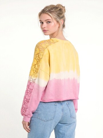 Alexa Dash Sweatshirt in Yellow