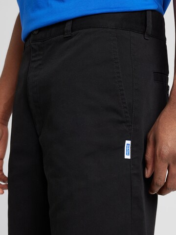 HUGO Regular Shorts 'Dante242' in Schwarz