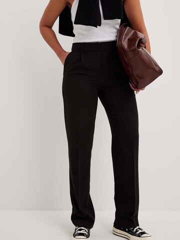 NA-KD Regular Pleat-Front Pants in Black