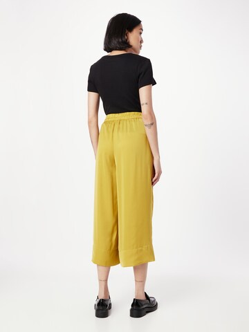 SECOND FEMALE Szeroka nogawka Spodnie 'Mingai' w kolorze żółty