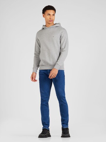 TOMMY HILFIGER Sweatshirt in Grau