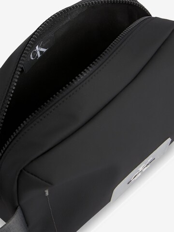 Calvin Klein Jeans Toiletry Bag in Black