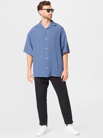 WEEKDAY Comfort Fit Hemd in Blau