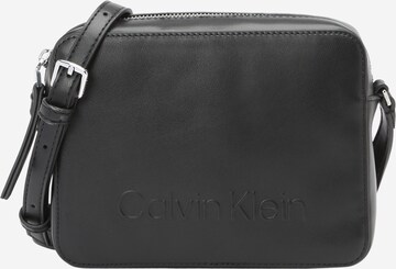 Calvin Klein Чанта с презрамки в черно: отпред