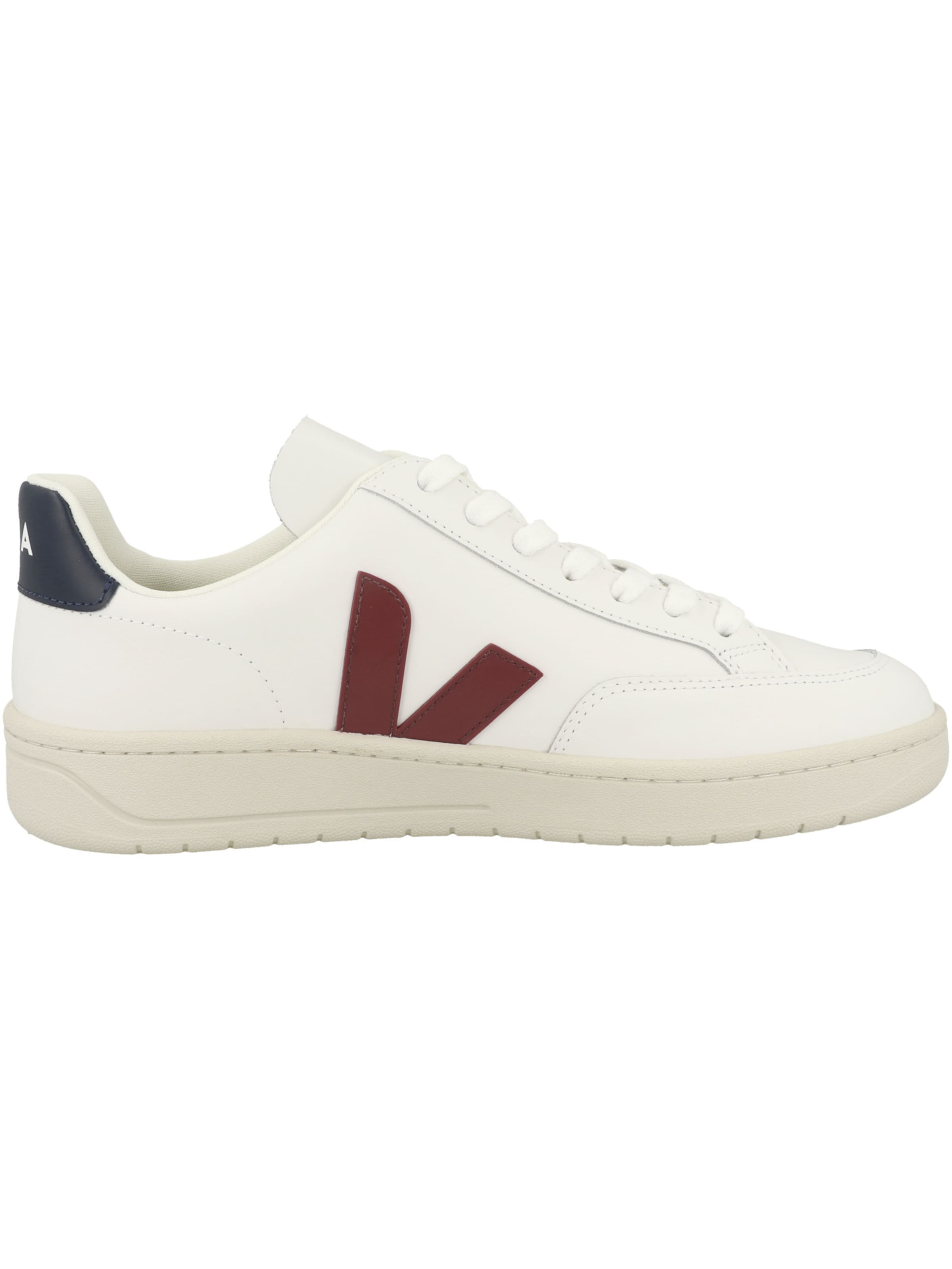 Veja Platform trainers in White