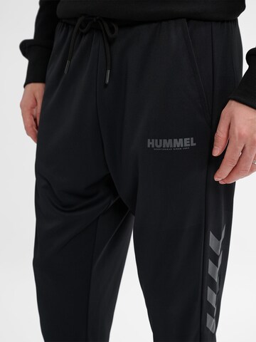 Hummel Regular Sporthose in Schwarz