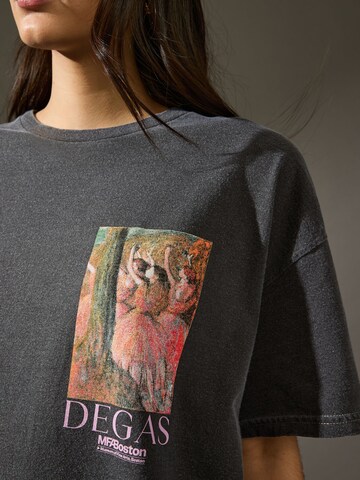 Next T-Shirt in Grau