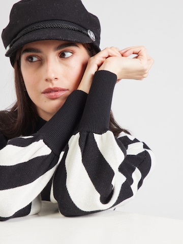 YAS Sweater 'YASFonny' in Black