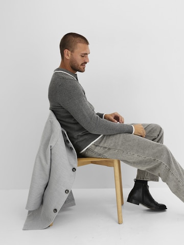 bonprix Sweter w kolorze szary