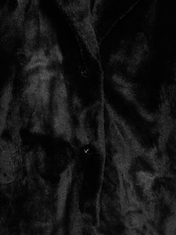 Pull&Bear Winter Coat in Black
