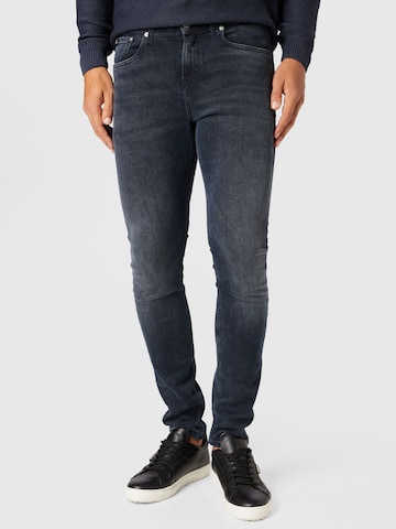 Calvin Klein Jeans Slimfit Jeans in Zwart: voorkant