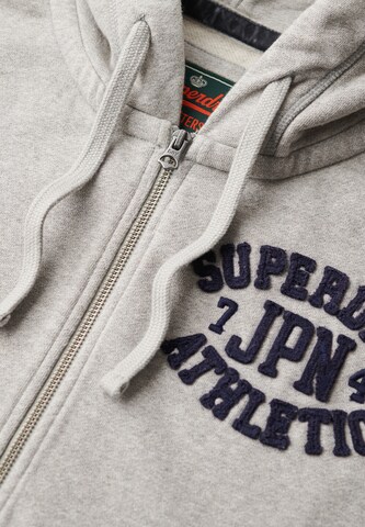 Veste de survêtement Superdry en gris