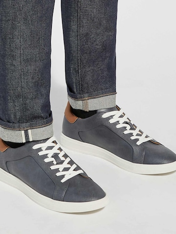 Dune LONDON Sneakers laag 'Traces' in Blauw