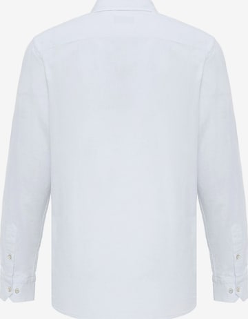 Chemise 'CH199' CIPO & BAXX en blanc : devant