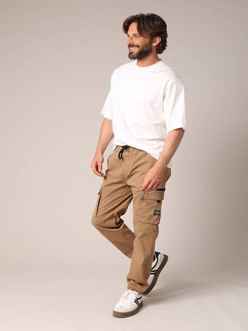 Effilé Pantalon cargo 'MONROE' Deeluxe en marron