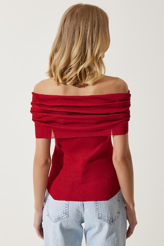 Happiness İstanbul Тениска в червено