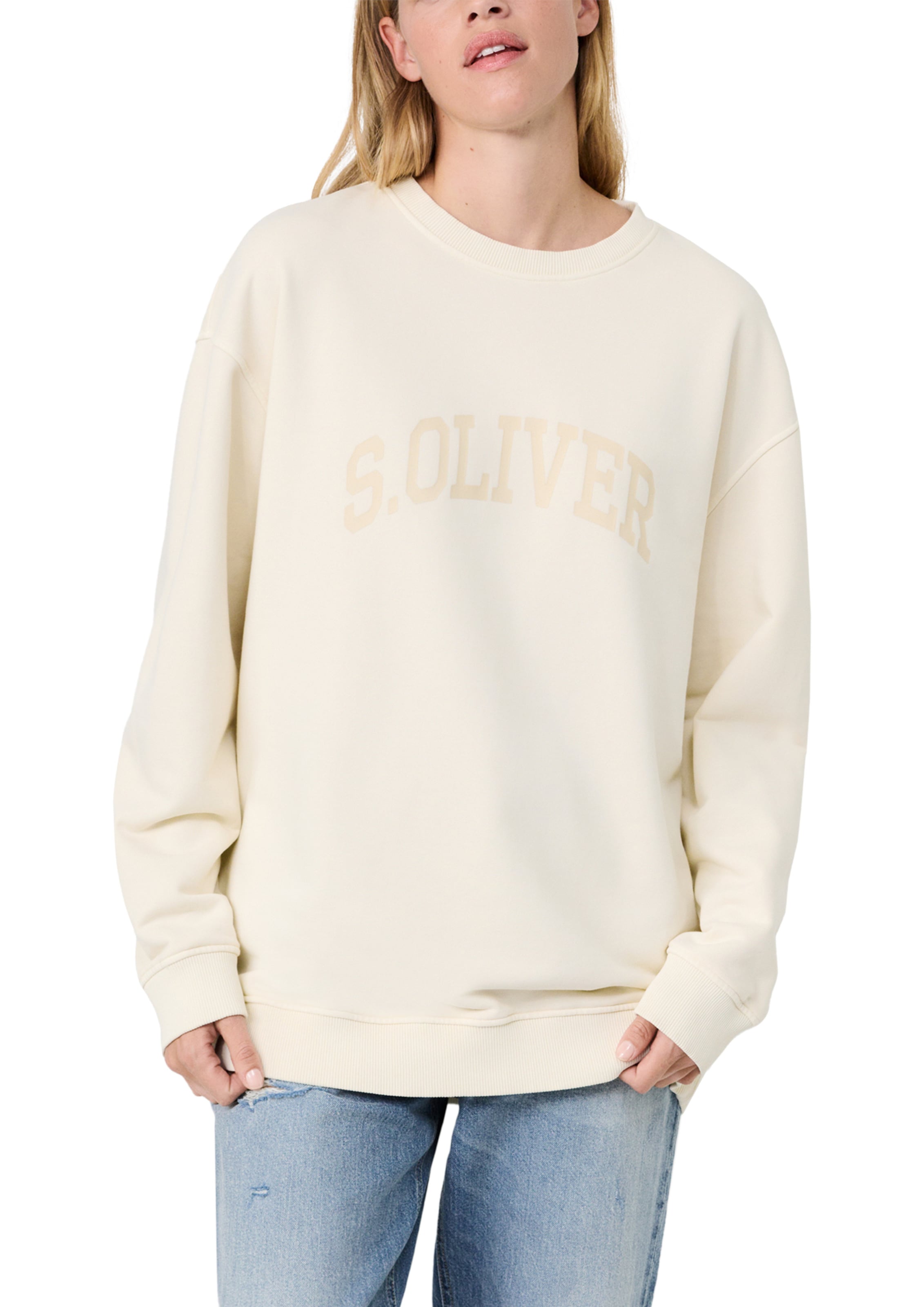 s.Oliver - Sudadera 'Vintage' en beige
