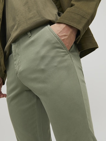 Coupe slim Pantalon chino 'JJIMarco JJBowie' JACK & JONES en vert