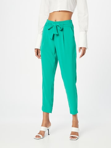 SAINT TROPEZ regular Παντελόνι πλισέ 'Andrea' σε πράσινο: μπροστά
