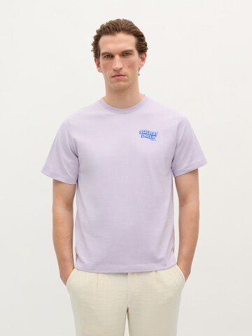 Scalpers Camp Tee ' ' in Lila: Vorderseite