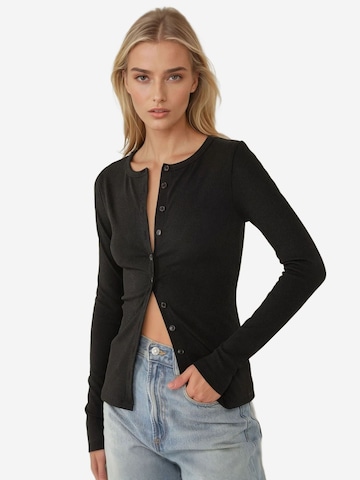 Hiccup Strickjacke in Schwarz: Vorderseite