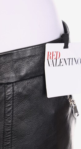 Red Valentino Lederhose M in Schwarz