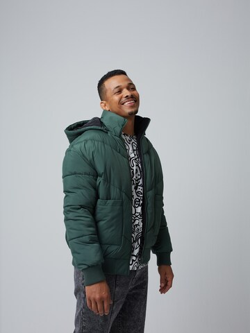 Veste mi-saison 'Bruno' ABOUT YOU x Benny Cristo en vert : devant