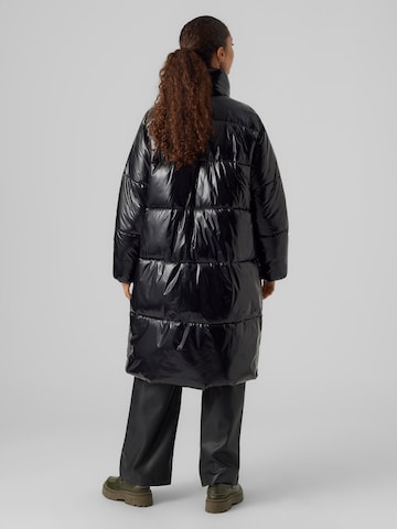 VERO MODA Zimní kabát – černá