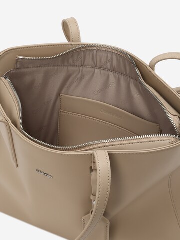 Shopper 'Must' di Calvin Klein in beige