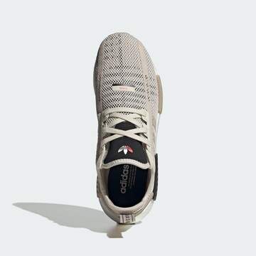 smėlio ADIDAS ORIGINALS Sportbačiai be auliuko 'Nmd_R1'