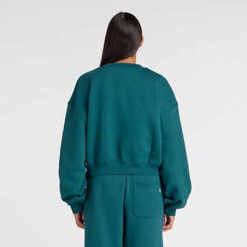 new balance Sweatshirt 'Trackside Fleece Crew' in Groen