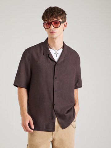 TOPMAN Comfort Fit Hemd in Braun: Vorderseite