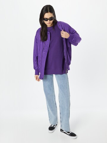 Lindex - Sweatshirt 'Tessa' em roxo