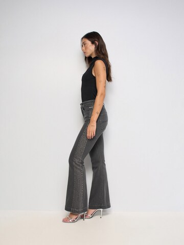 Salsa Jeans Flared Jeans 'Faith' in Zwart