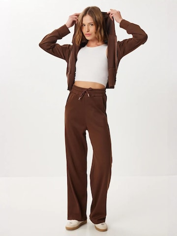 Hiccup Joggingpak in Bruin