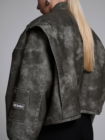 Veste mi-saison 'Leather Bomber' AEMMI en gris