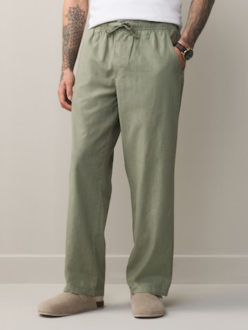 Next Loose fit Trousers in Green: front