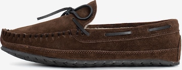 Minnetonka Мокасины 'Cassey' в Коричневый: спереди