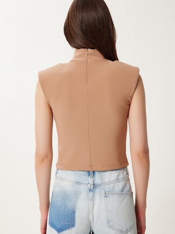 Haut Happiness İstanbul en marron