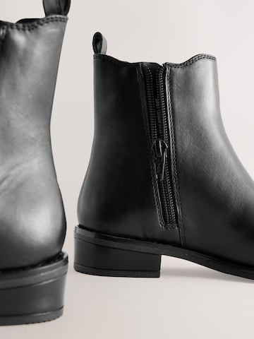 Next - Bota em preto