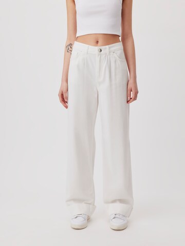 Loosefit Pantalon à pince 'Delaney' LeGer by Lena Gercke en blanc : devant