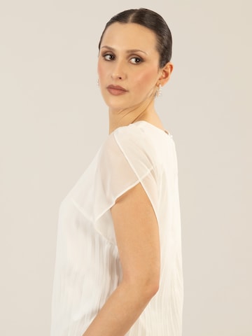 APART Kleid in Beige